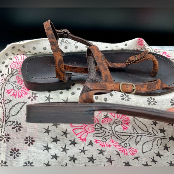 FREE PEOPLE Mika Footbed Sandals with Leopard Print Straps. Size 6 - Picture 5 of 6